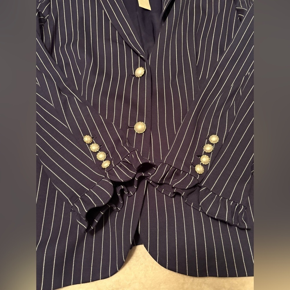 NWT Chico's Navy and White Striped Blazer Women’s XLP Ruffled Cuff Pearl Buttons - Picture 4 of 10